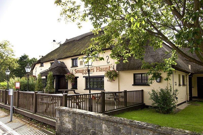 Premier Inn Bournemouth/Ferndown Exterior photo